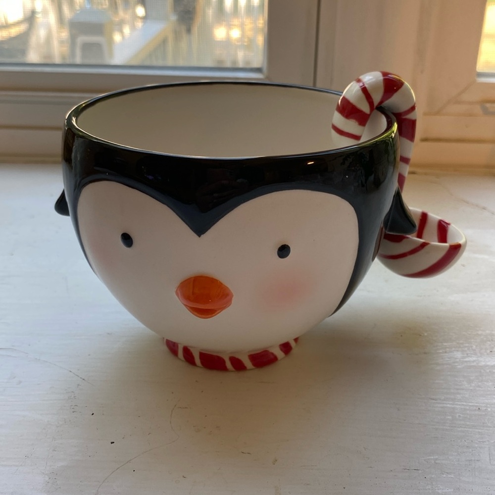 Hallmark penguin bowl with ladle